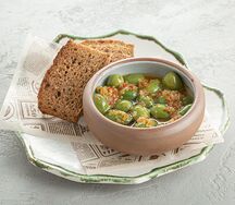 Зеленые оливки в пряном масле