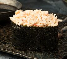 Гункан с крабом
