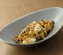 Паста с грибами и страчателлой