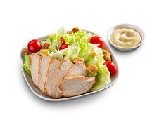 Салат Цезарь с курицей