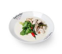 TomKha с курицей с доброй порцией пропаренного риса