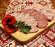 Мясная тарелка