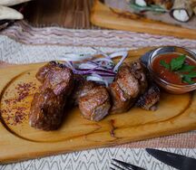 Шашлык из cвинoй шейки