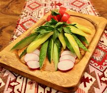 Ассорти из свежих овощей