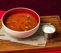 Мясная солянка с бычьими хвостами и пастрами