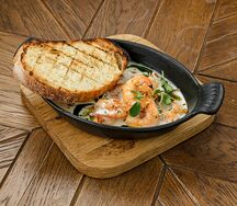 Тигровые креветки в сливочном соусе