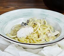 Паста с индейкой и грибами шампиньонами