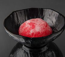 Моти с клубникой