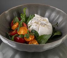 Салат Буррата