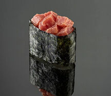 Суши Магуро спайси