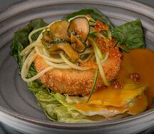 Крабкейк с соусом Манго-чили