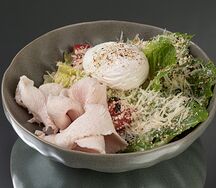 Цезарь с курицей