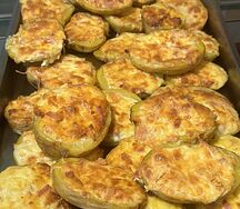 Картофельные лодочки с сыром сулугуни и чесночком