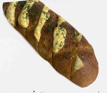 Хлеб с чесноком и зеленью по-домашнему