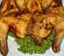 Курочка, запечённая в духовке с чесночком по-домашнему