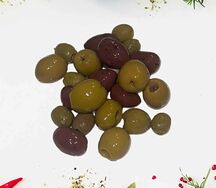 Маслины и оливки в ассорти