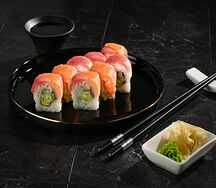 Ролл с лососем и тунцом