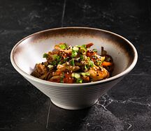 Соба в соусе сладкий чили