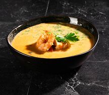 Том ям с морепродуктами