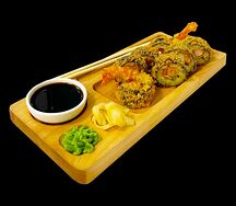 Ролл с креветкой и беконом