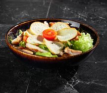 Салат цезарь с куриным филе