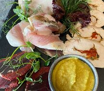 Мясная тарелка