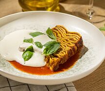 Лазанья с мясом и муссом из пармезана