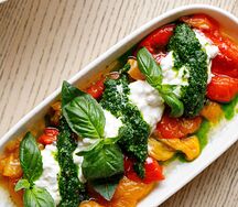 Маринованные перцы со страчателлой