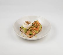 Брускетта с лососем, яйцом пашот и соусом терияки