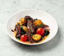 Осьминог, картофель бэйби, ромеско