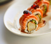 Ролл с хрустящей креветкой и соусом спайси-понзу