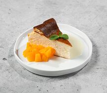 Чизкейк Сан-Себастьян с хурмой