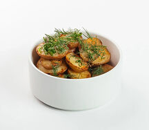 Печеный картофель, сметана