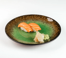 Суши с лососем