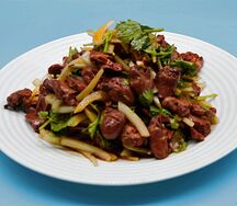 №428 Салат Куриные острые сердечки