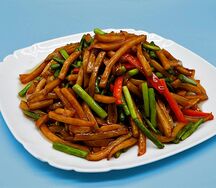 №475 Жареный картофель со стрелками чеснока