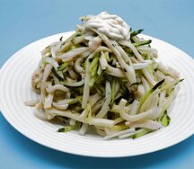 №431 Салат Кальмар с огурцом под майонезом