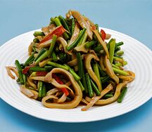 №430 Салат Кальмар со стрелками чеснока