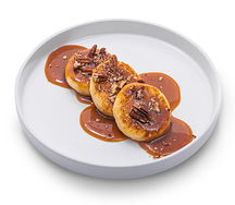 Сырники с карамелью и пеканом