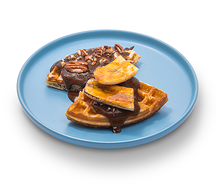 Венская вафля с шоколадным соусом и бананом брюле