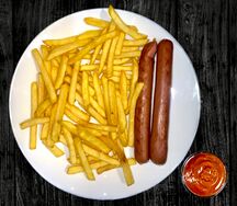 Картошка с двумя колбасками