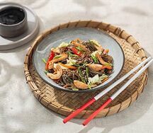 Соба с курицей терияки