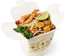 Лапша Пад-тай с курицей 