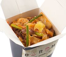 Удон со свининой в сливочно-тайском