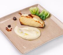 Фирменный клыкач с луковым конфитюром