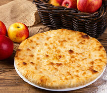 Осетинский пирог с яблоком и вишней