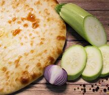 Осетинский пирог с кабачком и чесноком