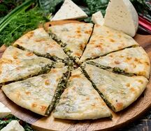 Осетинский пирог с сыром, зеленью и шпинатом 30 см