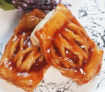 Слойка с яблоком