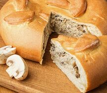 Пирог с курицей и грибами